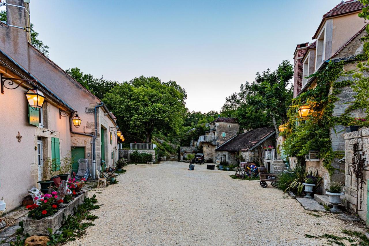 Bed and Breakfast Le Domaine Des Carriers Chevroches Exterior foto