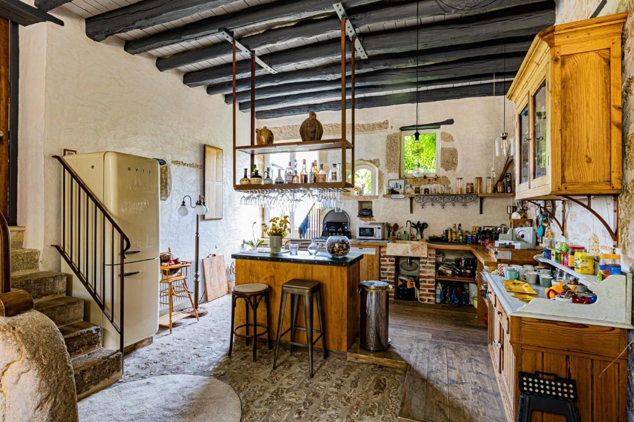 Bed and Breakfast Le Domaine Des Carriers Chevroches Exterior foto